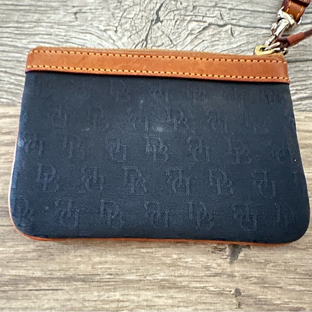 Dooney & Bourke Small Zip Wristlet Wallet - Picture 3 of 8